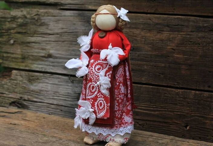Славянска кукла Птица-радост, привличаща благополучие в къщата